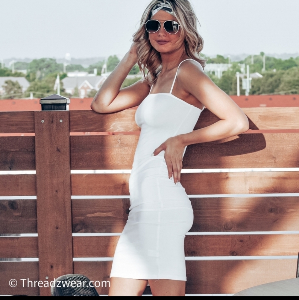 H.P. WHITE BODYCON DRESS - Picture 4 of 5